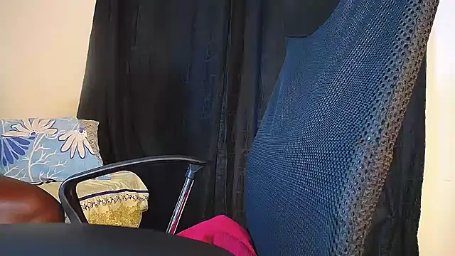 Snapshot of Joan_silva chatting on December 1, 2025, 2:12 am Joan silva online show from December 1, 2025, 2:12 am