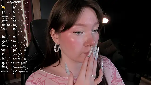 Ash Hasmy online show from December 17, 2025, 12:21 pm