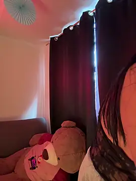 Snapshot of indialatin chatting on December 21, 2025, 12:18 pm indialatin online show from December 21, 2025, 12:18 pm