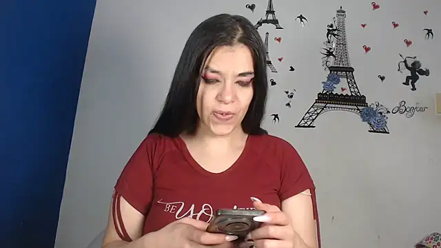 Snapshot of IVONNE_SEX chatting on September 24, 2025, 8:37 pm IVONNE SEX online show from September 24, 2025, 8:37 pm