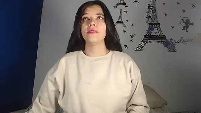 Snapshot of IVONNE_SEX chatting on October 10, 2025, 9:15 pm IVONNE SEX online show from October 10, 2025, 9:15 pm