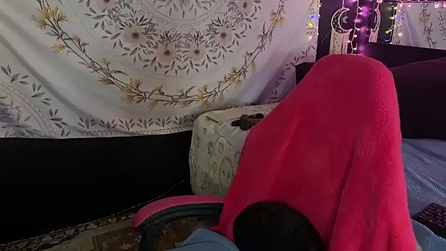 Snapshot of BossMomma0387 chatting on January 16, 2026, 11:31 pm BossMomma0387 online show from January 16, 2026, 11:31 pm