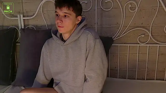 AnthonyHall online show from December 5, 2025, 4:33 am