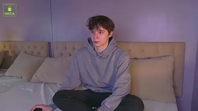 AnthonyHall online show from November 23, 2025, 4:44 am