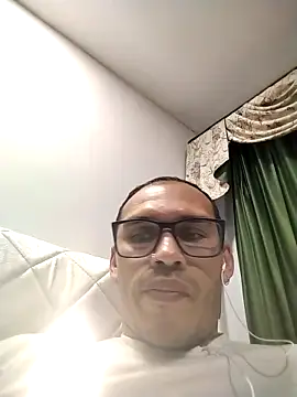 DOBLEWYOSK69G online show from February 28, 2026, 11:26 pm