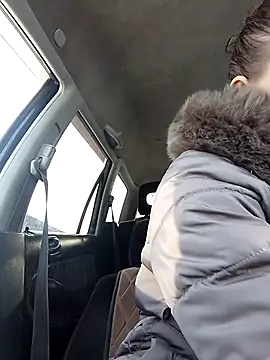 Snapshot of YOURLIKAA chatting on December 20, 2025, 5:10 am YOURLIKAA online show from December 20, 2025, 5:10 am