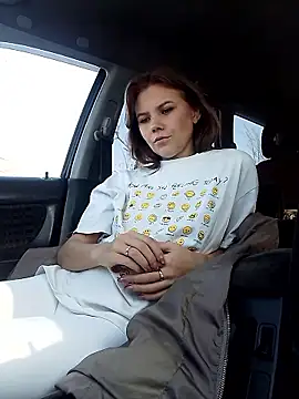 Snapshot of YOURLIKAA chatting on January 10, 2026, 7:47 am YOURLIKAA online show from January 10, 2026, 7:47 am