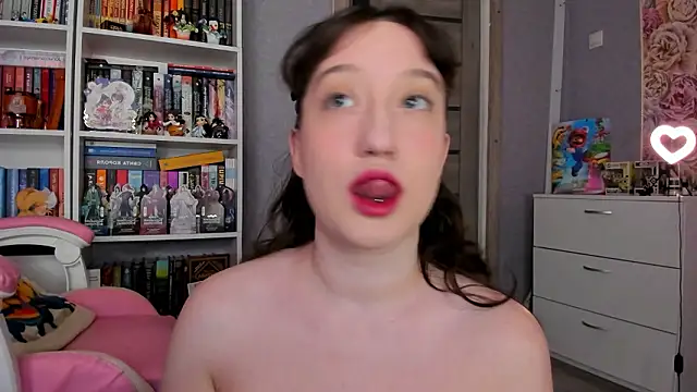 Snapshot of minionka chatting on February 5, 2026, 12:01 pm minionka online show from February 5, 2026, 12:01 pm