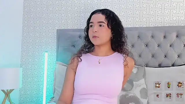 Snapshot of Evaa_Lunna_ chatting on April 28, 2026, 8:13 pm Evaa Lunna online show from April 28, 2026, 8:13 pm