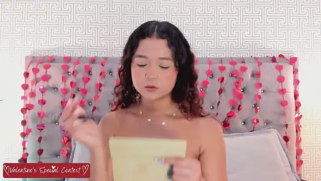 Snapshot of Evaa_Lunna_ chatting on February 27, 2026, 9:03 pm Evaa Lunna online show from February 27, 2026, 9:03 pm