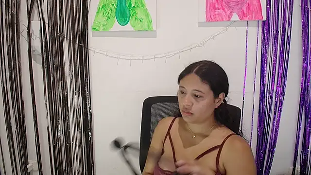 Aria Arthur online show from November 21, 2025, 8:41 pm