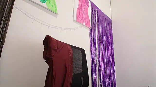 Aria Arthur online show from November 20, 2025, 3:02 pm