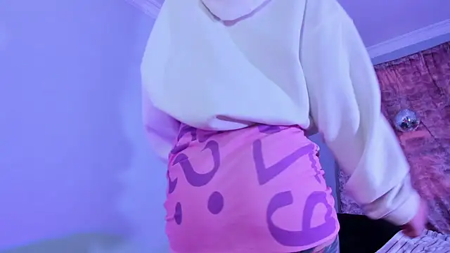 Pamela Squirtt online show from November 5, 2025, 12:19 pm