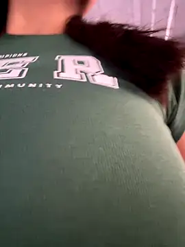 Ninazhang online show from September 28, 2025, 1:45 am