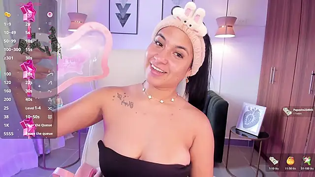 DANDARA THOM online show from October 26, 2025, 7:47 pm