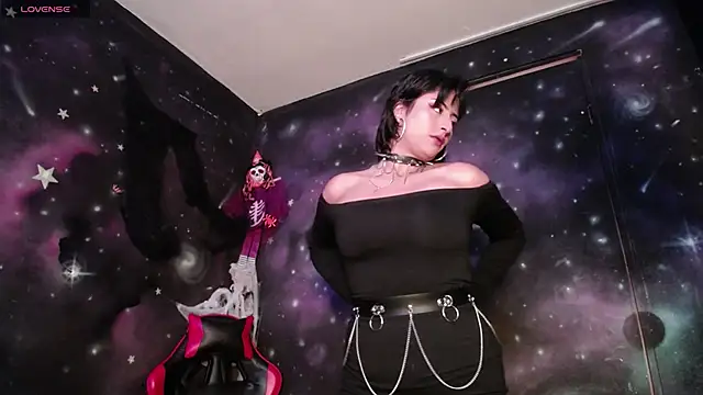 CristaldelLeon s online show from October 16, 2025, 7:22 pm