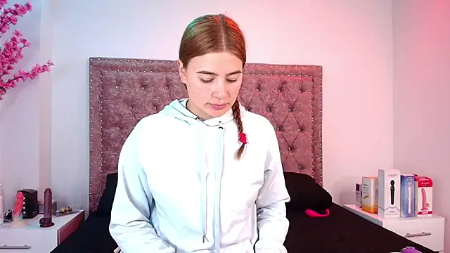 Snapshot of Antonella_wild chatting on May 18, 2026, 11:48 am Antonella wild online show from May 18, 2026, 11:48 am