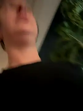 sweetsirenn online show from October 4, 2025, 2:13 am