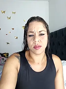 Snapshot of Ana-victoria chatting on March 27, 2026, 8:21 pm Ana-victoria online show from March 27, 2026, 8:21 pm