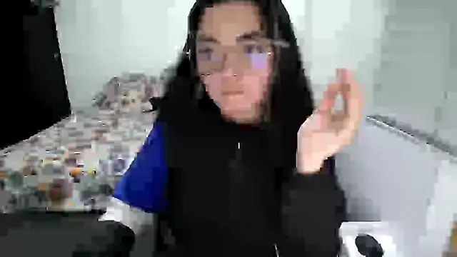 Snapshot of Came-II chatting on December 23, 2025, 4:23 am Came-II online show from December 23, 2025, 4:23 am