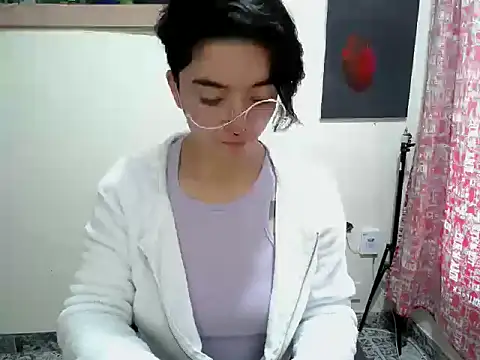 Snapshot of Came-II chatting on June 16, 2026, 11:43 am Came-II online show from June 16, 2026, 11:43 am