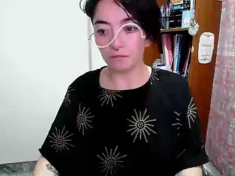 Snapshot of Came-II chatting on July 2, 2026, 3:23 am Came-II online show from July 2, 2026, 3:23 am