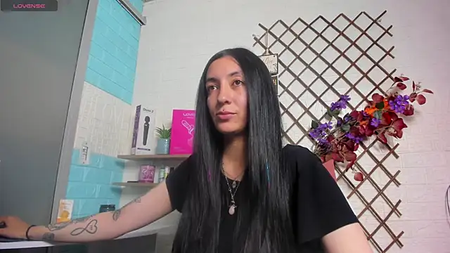 SALOME KORLAND online show from June 27, 2026, 7:31 pm