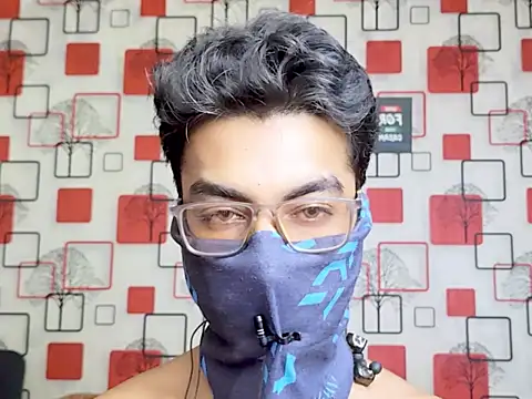 Snapshot of ChiseledCharm chatting on September 19, 2025, 2:43 pm ChiseledCharm online show from September 19, 2025, 2:43 pm