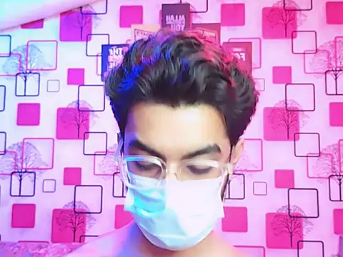 Snapshot of ChiseledCharm chatting on October 26, 2025, 7:47 pm ChiseledCharm online show from October 26, 2025, 7:47 pm