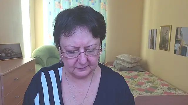 Snapshot of Margo_Moll chatting on December 14, 2025, 9:37 am Margo Moll online show from December 14, 2025, 9:37 am