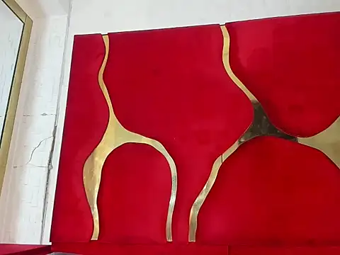 chaniesmith69x online show from December 14, 2025, 4:40 am