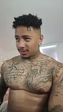 Snapshot of David_tatto1 chatting on December 14, 2025, 7:08 pm David tatto1 online show from December 14, 2025, 7:08 pm