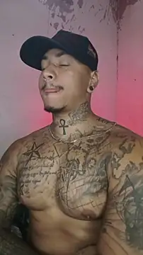 Snapshot of David_tatto1 chatting on February 22, 2026, 7:15 pm David tatto1 online show from February 22, 2026, 7:15 pm