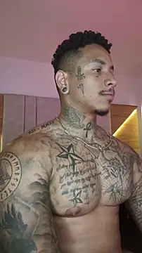 Snapshot of David_tatto1 chatting on December 20, 2025, 7:33 am David tatto1 online show from December 20, 2025, 7:33 am