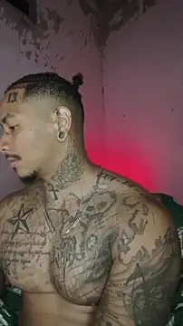 Snapshot of David_tatto1 chatting on February 4, 2026, 3:01 am David tatto1 online show from February 4, 2026, 3:01 am