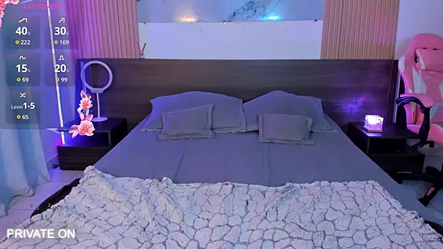 Snapshot of samanthaa_moon chatting on September 24, 2025, 10:48 pm samanthaa moon online show from September 24, 2025, 10:48 pm