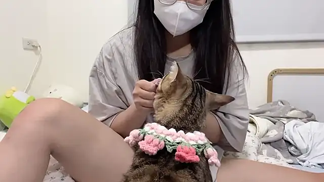 LHeart online show from September 15, 2025, 3:01 pm