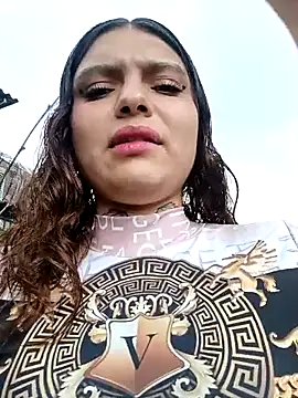 Snapshot of Alis_1327 chatting on October 31, 2025, 7:43 pm Alis 1327 online show from October 31, 2025, 7:43 pm