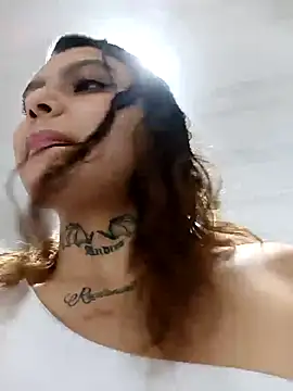 Snapshot of Alis_1327 chatting on November 19, 2025, 11:38 pm Alis 1327 online show from November 19, 2025, 11:38 pm