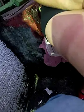 Snapshot of Alis_1327 chatting on November 26, 2025, 11:05 pm Alis 1327 online show from November 26, 2025, 11:05 pm