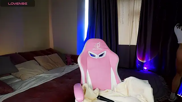 Snapshot of SPICY_KIM chatting on October 13, 2025, 4:47 am SPICY KIM online show from October 13, 2025, 4:47 am