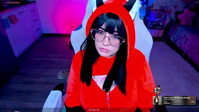 AlyssaRomanova online show from April 17, 2026, 3:53 am