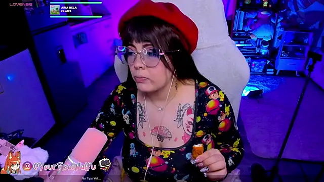 Snapshot of AlyssaRomanova chatting on October 27, 2025, 2:45 am AlyssaRomanova online show from October 27, 2025, 2:45 am