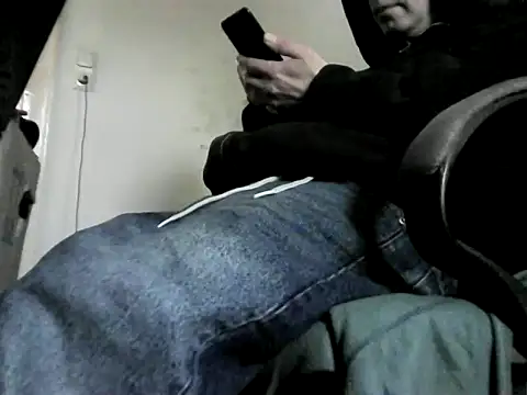 skateboy78 online show from February 17, 2025, 9:13 am