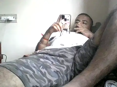 sree4143 online show from November 30, 2025, 4:24 am