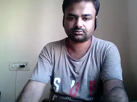 sree4143 online show from October 13, 2025, 3:41 am