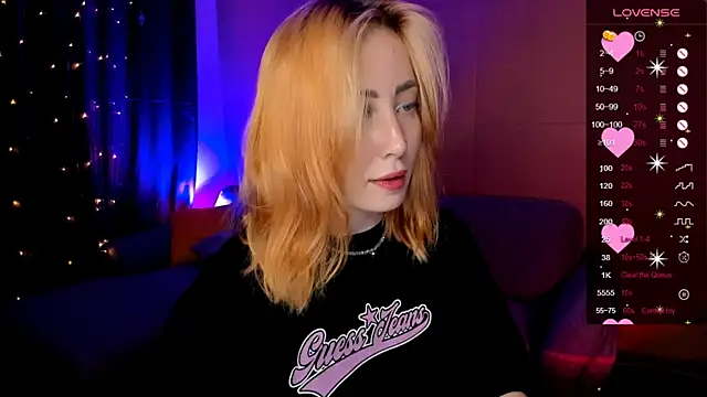 Snapshot of deboramoore chatting on June 14, 2026, 8:37 am deboramoore online show from June 14, 2026, 8:37 am