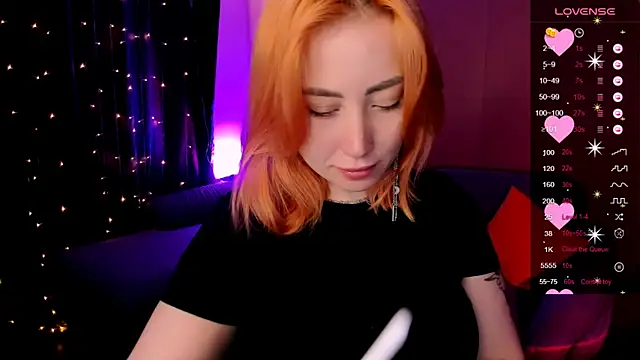 Snapshot of deboramoore chatting on May 4, 2026, 2:15 am deboramoore online show from May 4, 2026, 2:15 am