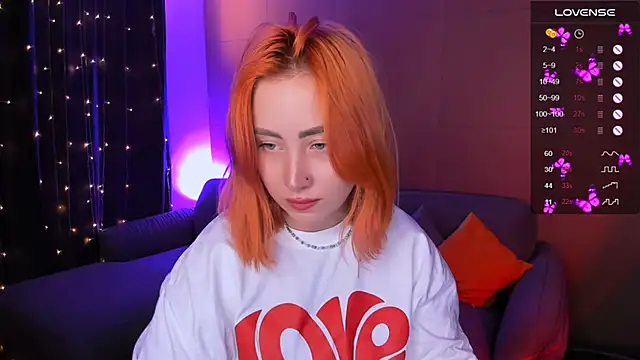 Snapshot of deboramoore chatting on April 18, 2026, 2:03 am deboramoore online show from April 18, 2026, 2:03 am