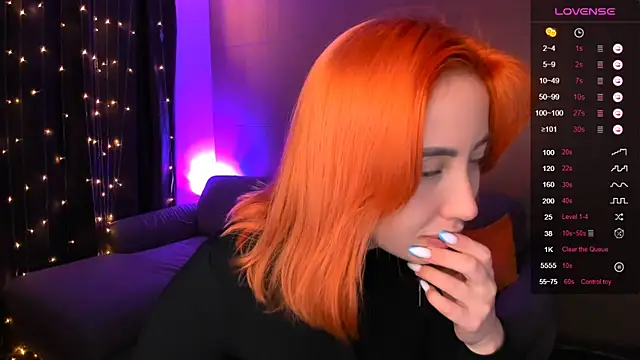 Snapshot of deboramoore chatting on April 9, 2026, 2:13 am deboramoore online show from April 9, 2026, 2:13 am